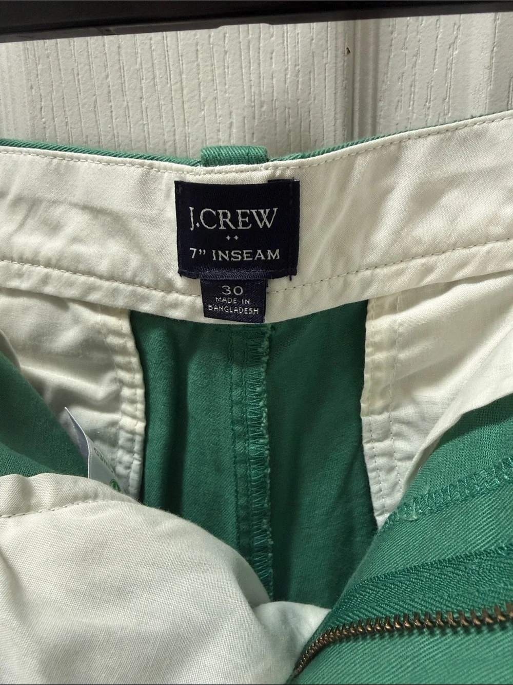 Men’s J. Crew Green Flat-Front Cotton Shorts 7” inseam